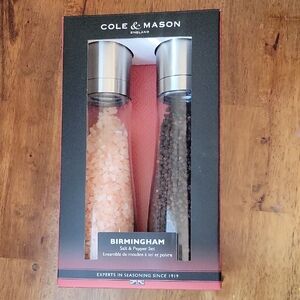 Cole & Mason Birmingham Salt and Pepper Grinder Set NWT